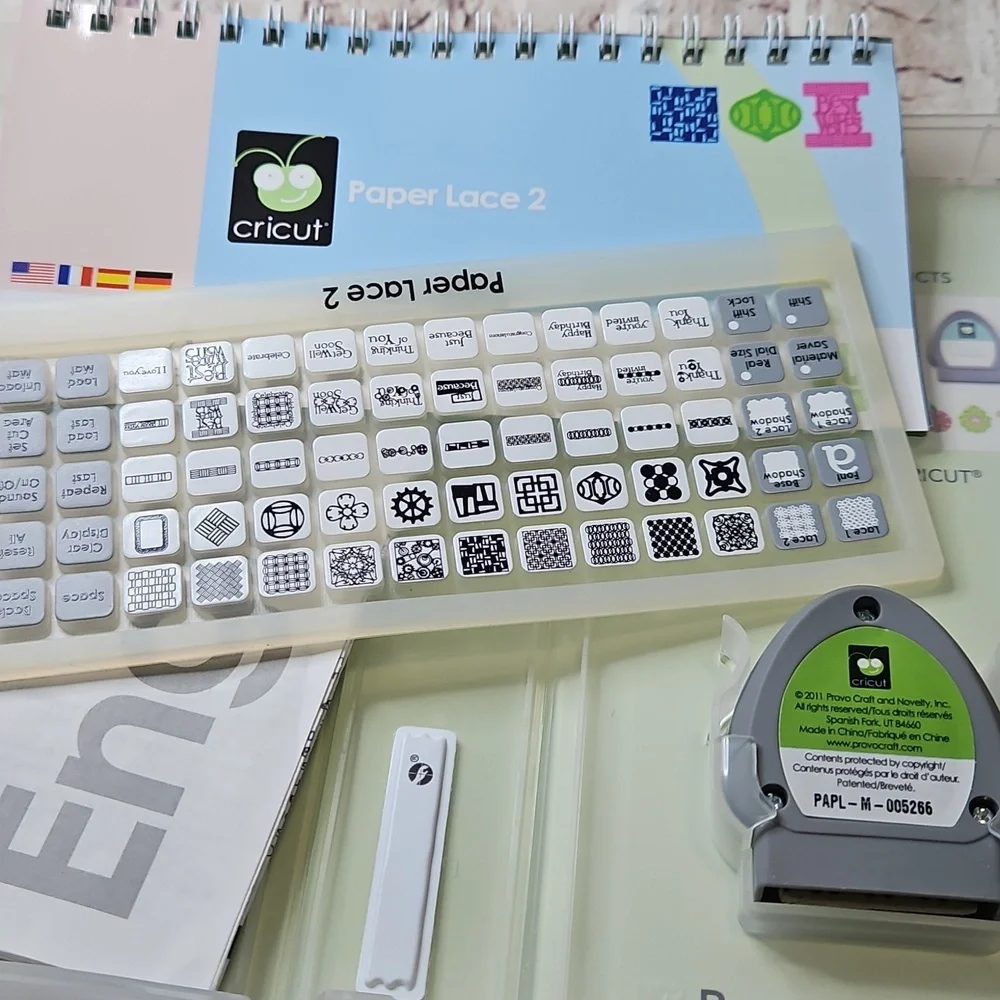 Cricut Shapes Cartridhw Paper Lace‎ 2